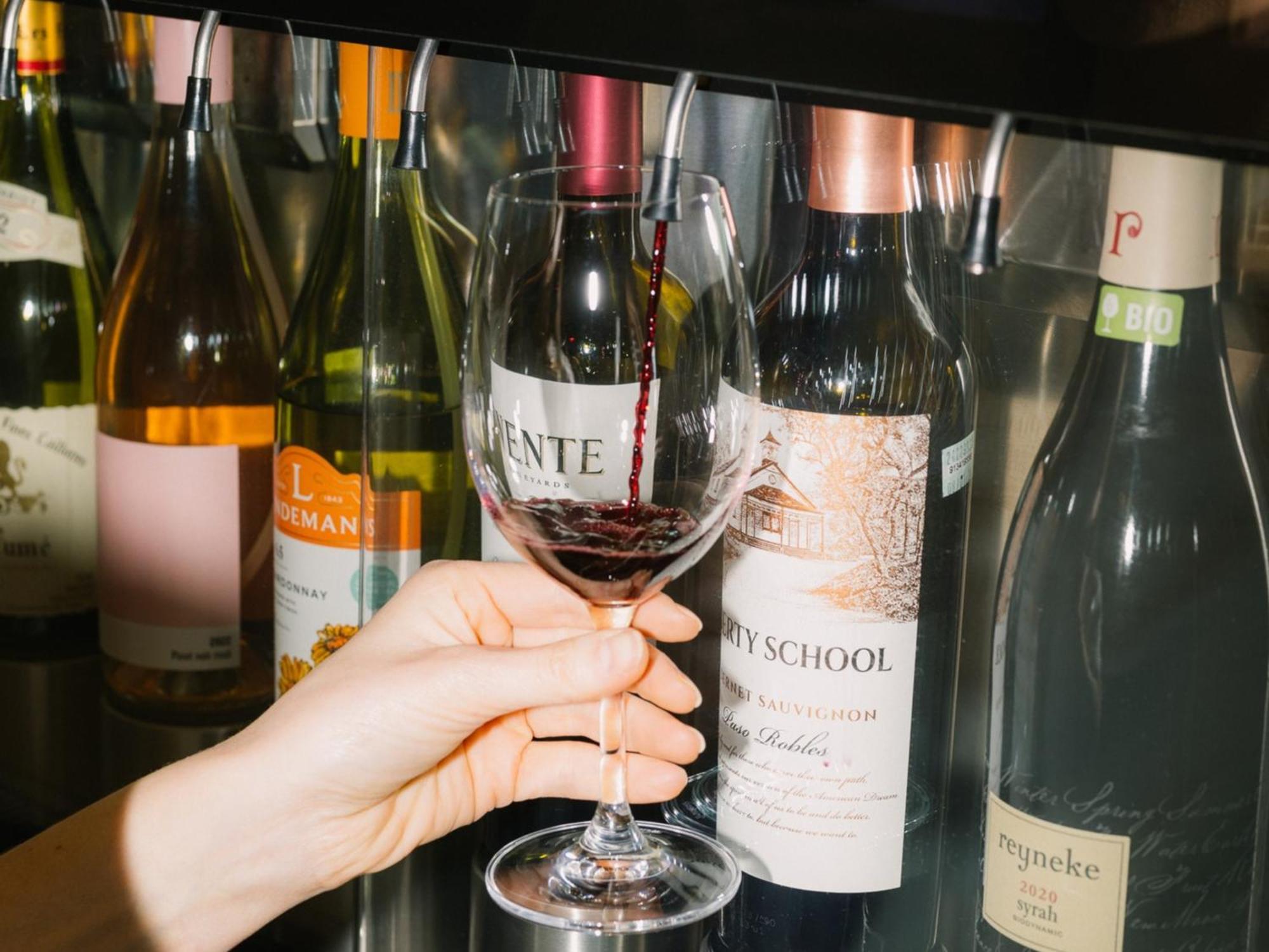 Otl Gouverneur แชร์บูร์ก ภายนอก รูปภาพ Wine tasting