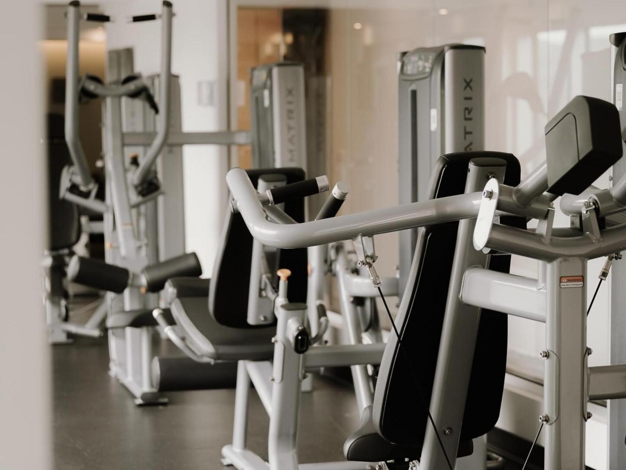 Otl Gouverneur แชร์บูร์ก ภายนอก รูปภาพ A gym